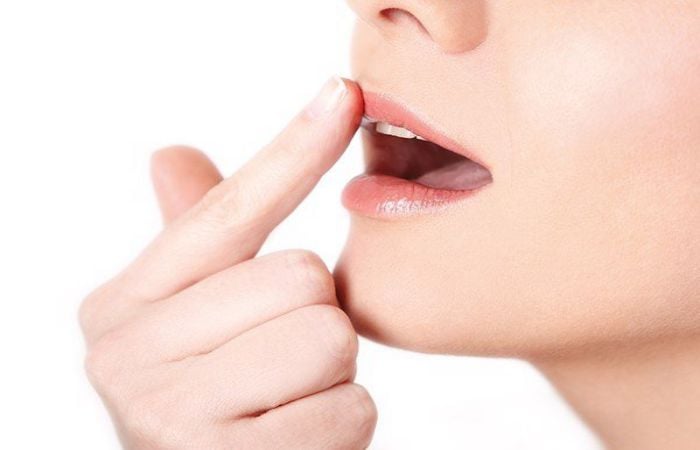 Các bài tập và massage giúp môi sáng màu, căng mọng hơn và đặc biệt đường nét môi cùng rõ ràng hơn