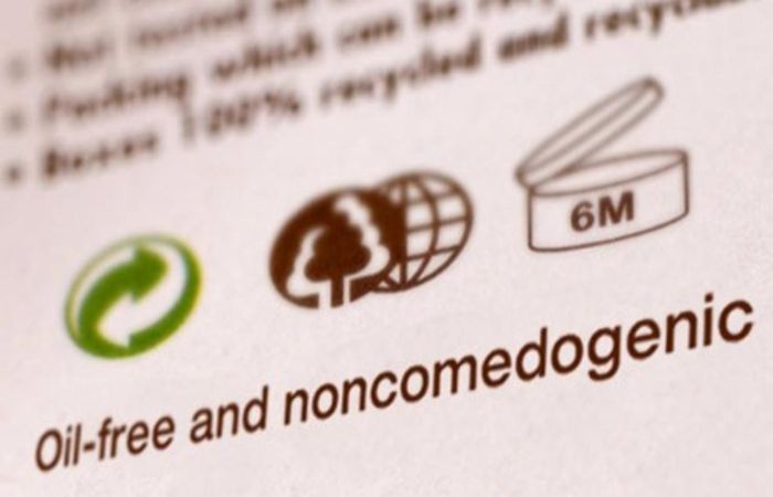 Da hỗn hợp nên tìm kem chống nắng không chứa dầu