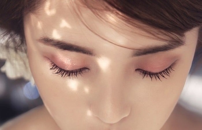 Nhẹ nhàng với gam màu mắt hồng đất