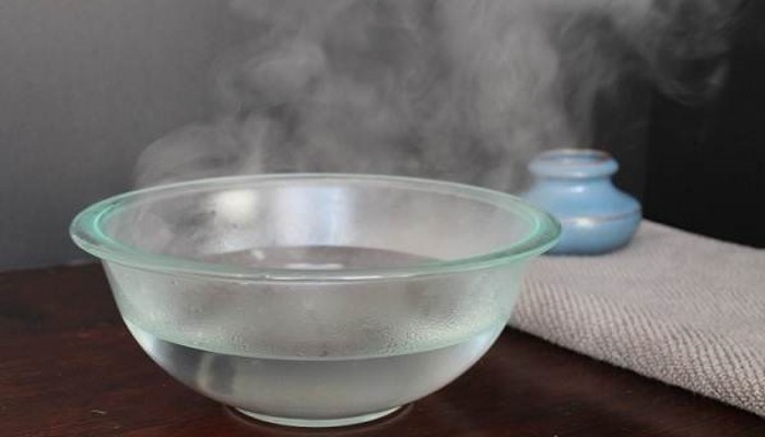 Lưu ý dưỡng da mùa đông đó là không nên lạm dụng nước nóng