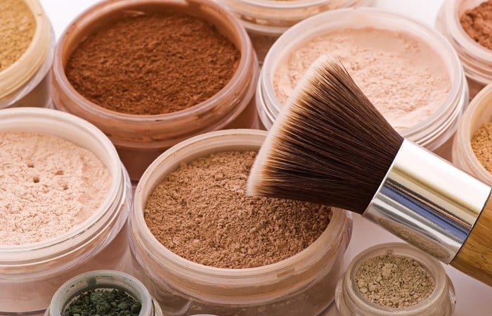 Phấn phủ là lớp makeup sau cùng trong quy trình trang điểm