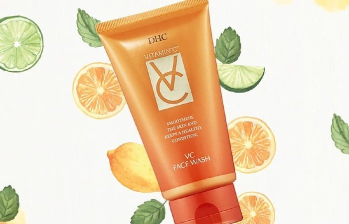 Sữa rửa mặt Vitamin C DHC VC Face Wash với thành phần chính từ vitamin C cho khả năng làm sạch và dưỡng trắng hoàn hảo