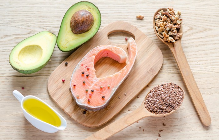 Omega-3 này có nhiều trong cá hồi và các loại dầu cá khác như cá mòi, cá thu, cá trích…