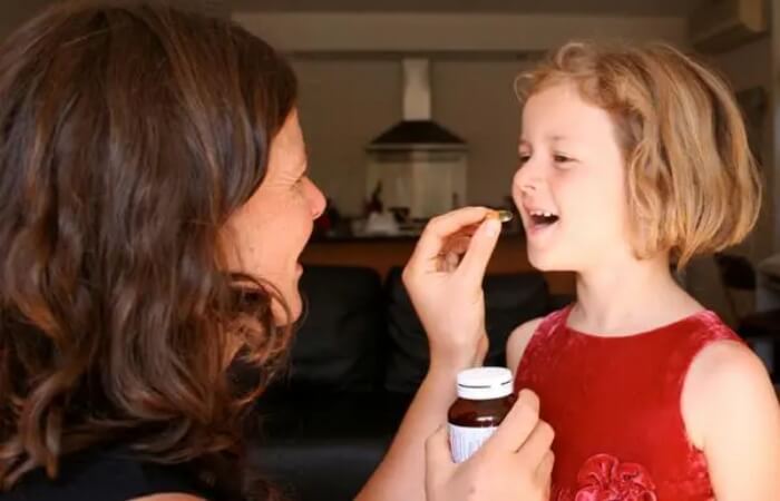 Trẻ nhỏ cũng cần bổ sung vitamin tổng hợp và DHA