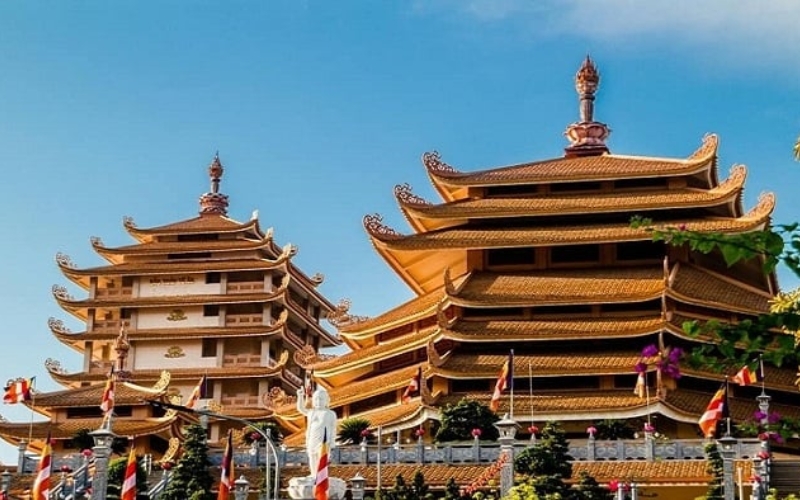 12-ngoi-chua-quan-2-linh-thieng-va-thanh-tinh-giua-sai-gon-2 12 ngôi chùa quận 2 linh thiêng và thanh tịnh giữa Sài Gòn - 2