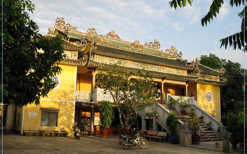 12-ngoi-chua-quan-2-linh-thieng-va-thanh-tinh-giua-sai-gon-3 12 ngôi chùa quận 2 linh thiêng và thanh tịnh giữa Sài Gòn - 3
