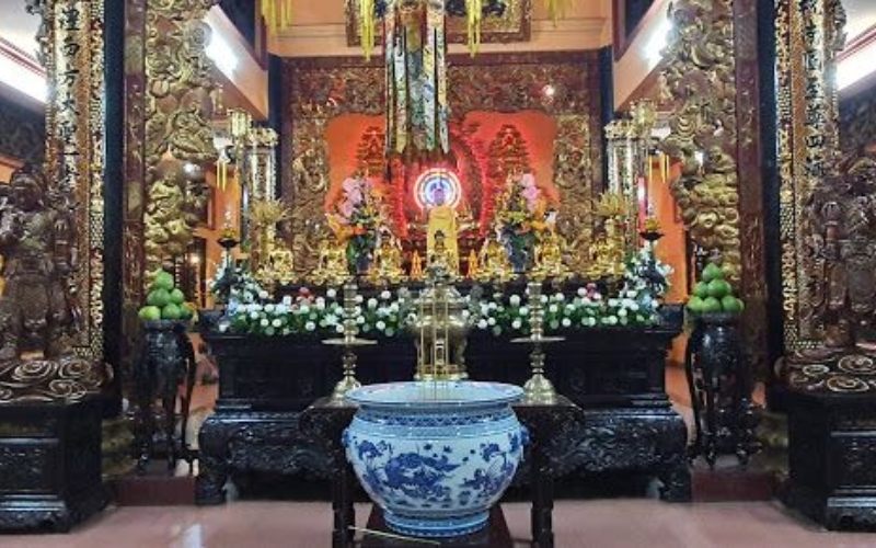 12-ngoi-chua-quan-2-linh-thieng-va-thanh-tinh-giua-sai-gon-8 12 ngôi chùa quận 2 linh thiêng và thanh tịnh giữa Sài Gòn - 8
