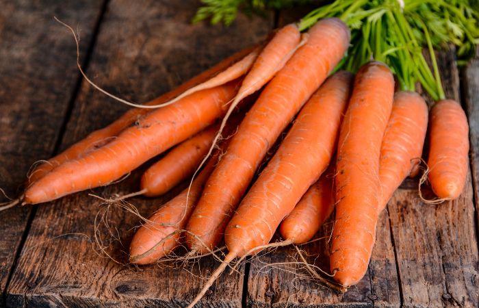 Cà rốt giàu vitamin A tốt cho da mụn