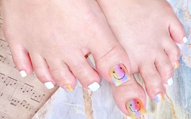 150-mau-mong-dep-don-gian-cho-tay-va-chan-duoc-cac-nang-yeu-thich-59 150+ mẫu móng đẹp đơn giản cho tay và chân được các nàng yêu thích - 59