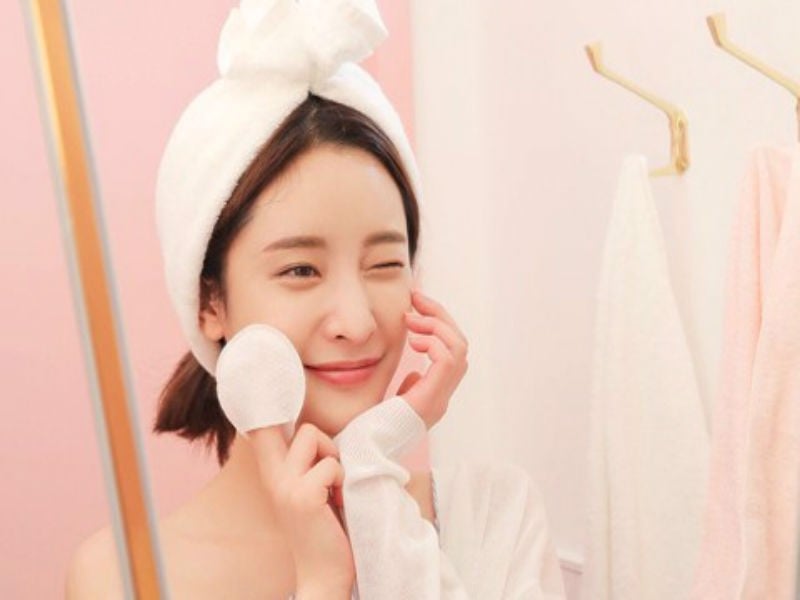 Dưỡng da cho mùa hè đúng cách để không bị nổi mụn