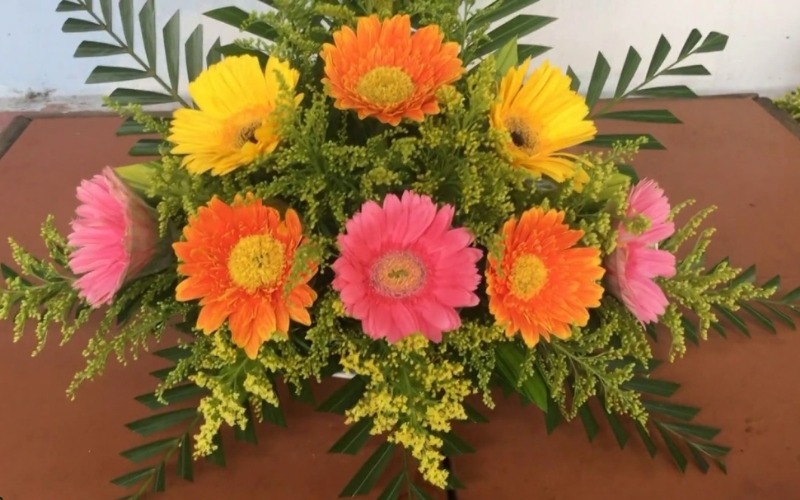 2 cách cắm hoa đồng tiền bàn thờ đơn giản giàu ý nghĩa nhất - 2