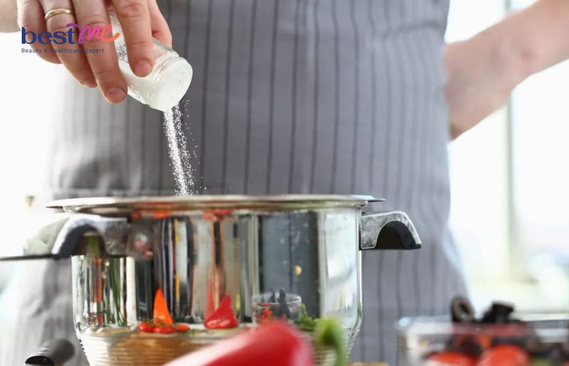 Thống kê của WHO, người Việt Nam ăn mặn gấp đôi lượng muối cần thiết theo mức khuyến cáo an toàn