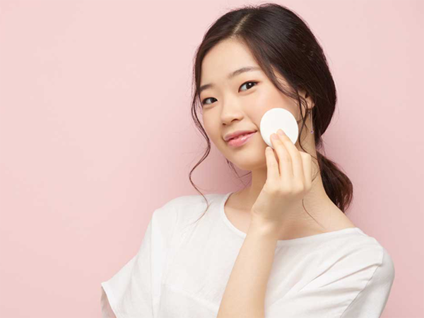 Toner chăm sóc da mụn