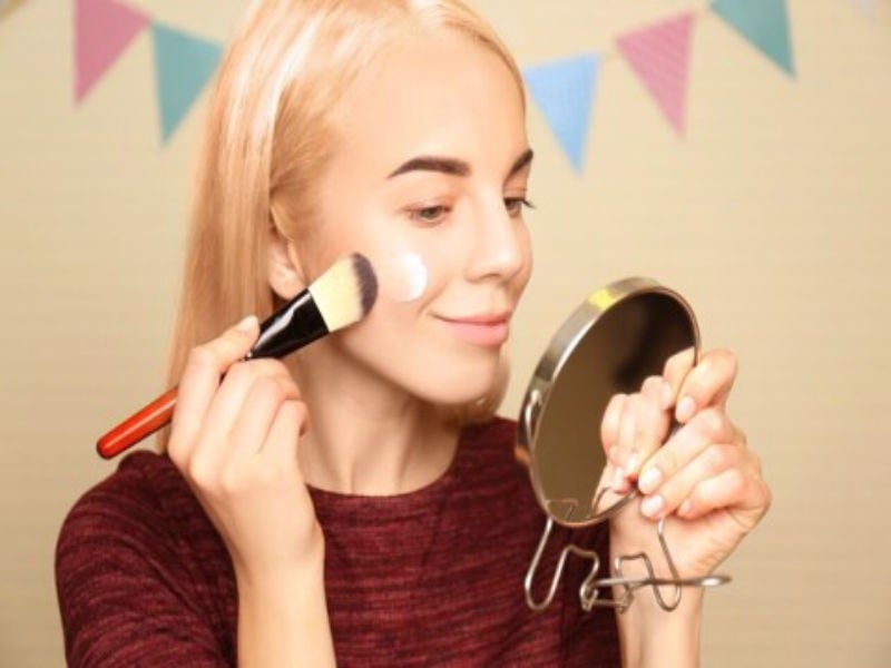 Mách bạn cách chọn kem lót kiềm dầu tốt nhất cho da vào mùa hè