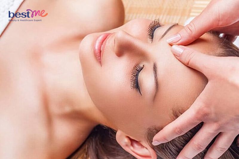 Cách giảm mỡ mặt cho nam giới bằng bấm huyệt