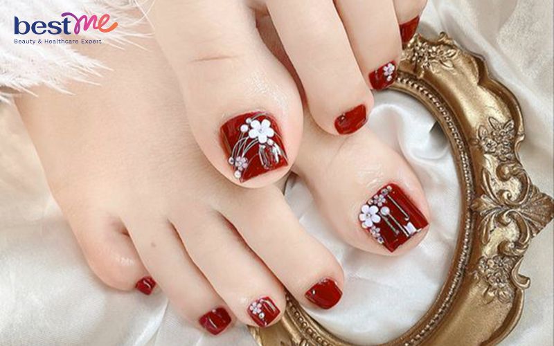 50-mau-mong-chan-dep-2021-cho-nang-them-noi-bat-30 50+ mẫu móng chân đẹp 2021 cho nàng thêm nổi bật - 30