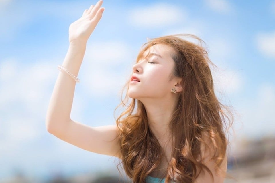 Bí quyết dùng kem chống nắng không làm hư lớp kem nền hiệu quả