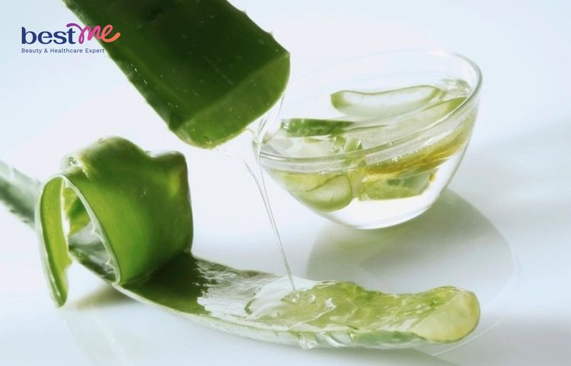 Sử dụng gel nha đam giúp dưỡng mi hiệu quả