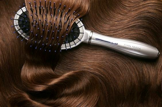 cach-cham-soc-toc-gia-bi-roi-don-gian-va-sieu-nhanh-7 Cách chăm sóc tóc giả bị rối đơn giản và siêu nhanh - 7