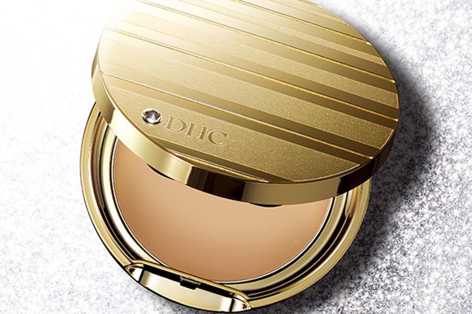 Các loại phấn trang điểm nổi bật từ thương hiệu DHC