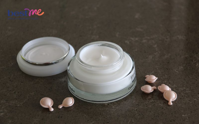 8-san-pham-kem-se-khit-lo-chan-long-cua-nhat-hieu-qua-tot-nhat-2 8 sản phẩm kem se khít lỗ chân lông của Nhật hiệu quả tốt nhất - 2