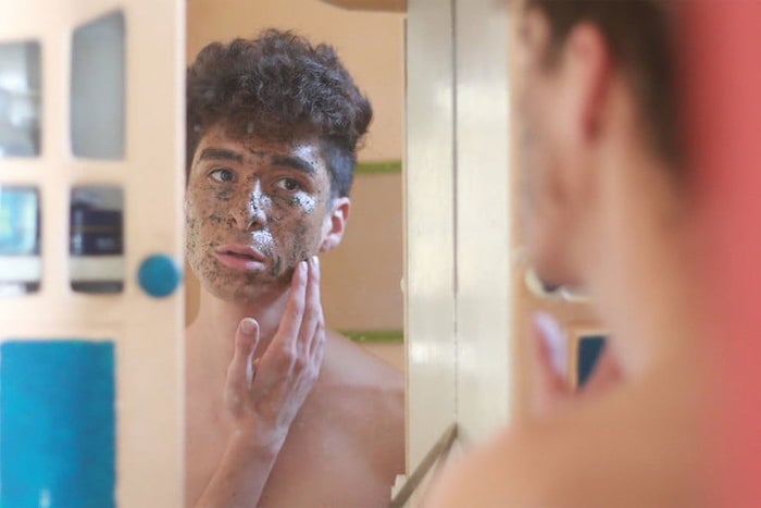 Nam giới cũng cần tẩy da chết để da dễ dàng hấp thụ dưỡng chất từ sản phẩm dưỡng da