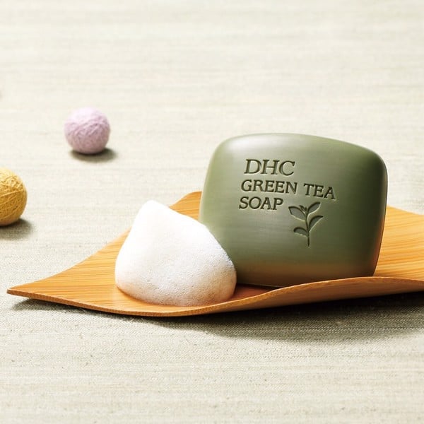 Review sữa rửa mặt hỗ trợ trị mụn DHC được săn đón nhất hiện nay - 3