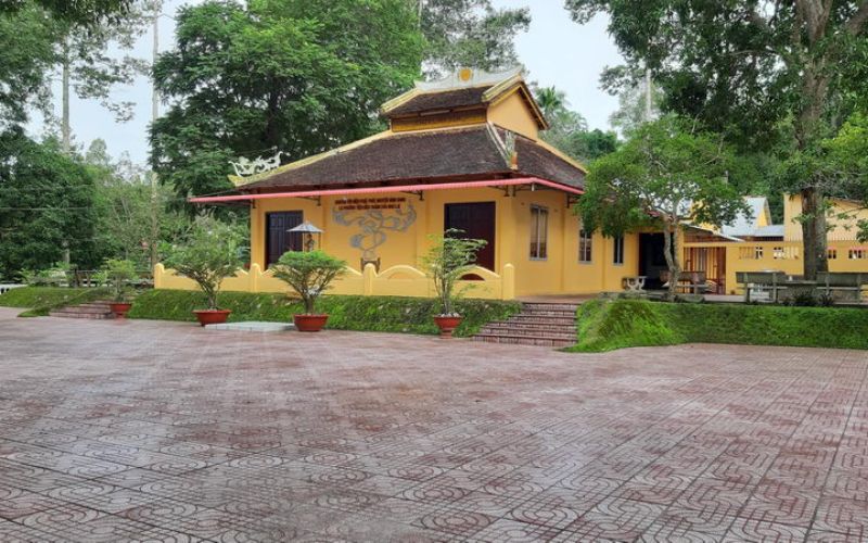 an-giang-co-chua-gi-noi-tieng-13-ngoi-chua-an-giang-dep-nhat-11 An Giang có chùa gì nổi tiếng? 13 ngôi chùa An Giang đẹp nhất - 11