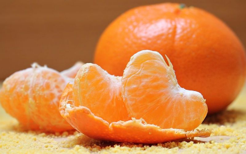 an-quyt-co-noi-mun-khong-an-moi-ngay-co-tot-cho-suc-khoe-2 Ăn quýt có nổi mụn không? Ăn mỗi ngày có tốt cho sức khỏe? - 2