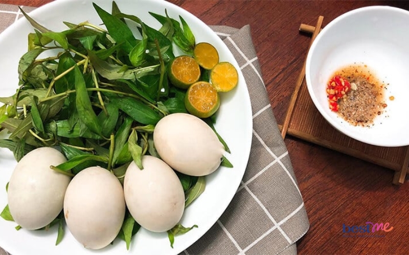 an-trung-co-noi-mun-khong-dang-bi-mun-co-nen-an-trung-4 Ăn trứng có nổi mụn không? Đang bị mụn có nên ăn trứng? - 4