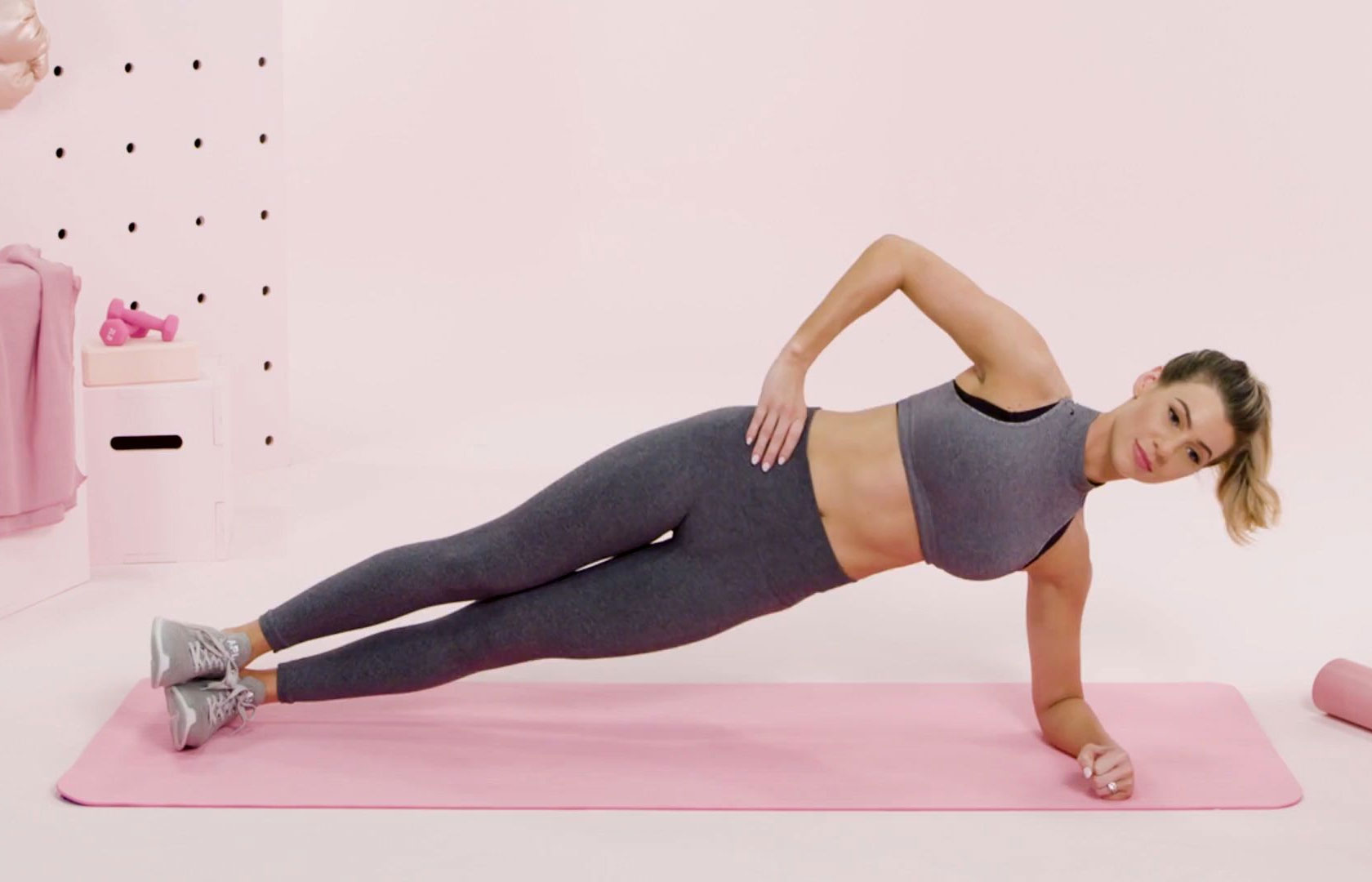 Cách thực hiện động tác plank nghiêng