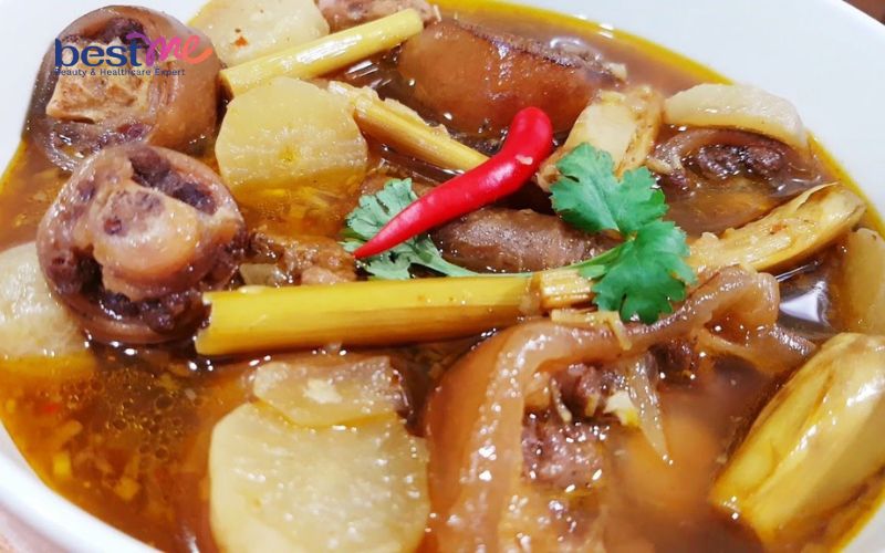 bat-mi-3-cach-lam-duoi-bo-ham-sa-mem-thom-ngon-kho-cuong-1 Bật mí 3 cách làm đuôi bò hầm sả mềm thơm, ngon khó cưỡng - 1