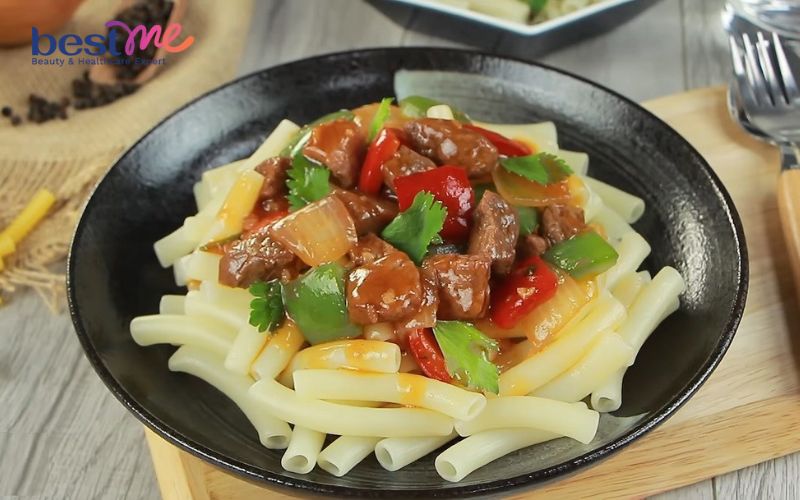 bat-mi-3-cach-lam-nui-xao-bo-ngon-mieng-chi-voi-15-phut-3 Bật mí 3 cách làm nui xào bò ngon miệng chỉ với 15 phút - 3