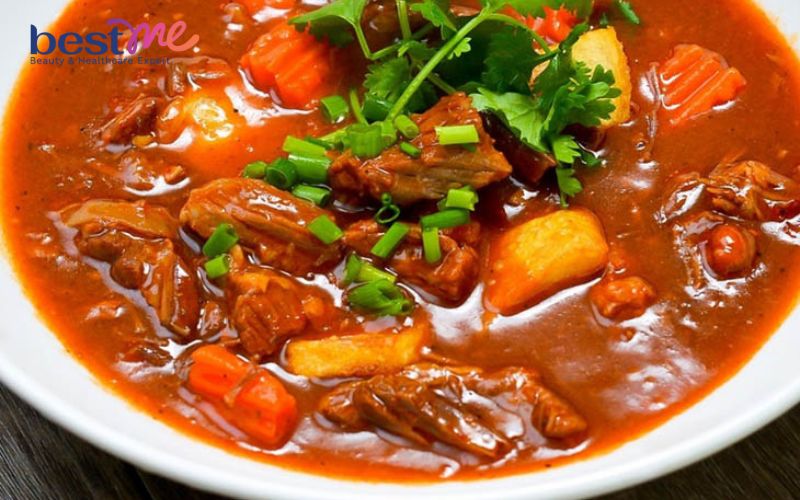 bat-mi-cach-nau-bo-sot-vang-voi-ngu-vi-huong-sieu-don-gian-tai-nha-1 Bật mí cách nấu bò sốt vang với ngũ vị hương siêu đơn giản tại nhà - 1