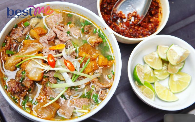 bat-mi-cach-nau-bun-bo-tai-sieu-ngon-an-la-me-7 Bật mí cách nấu bún bò tái siêu ngon ăn là mê - 7