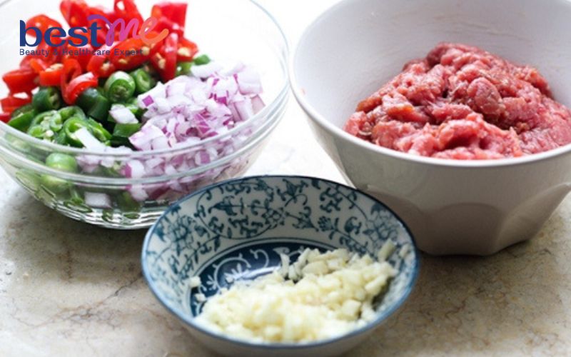 bat-mi-cach-nau-thit-bo-sot-vang-mien-bac-chuan-vi-cuc-ngon-4 Bật mí cách nấu thịt bò sốt vang miền Bắc chuẩn vị cực ngon - 4