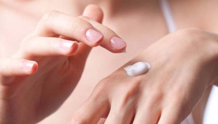 Thuốc mỡ corticosteroid hỗ trợ điều trị viêm da