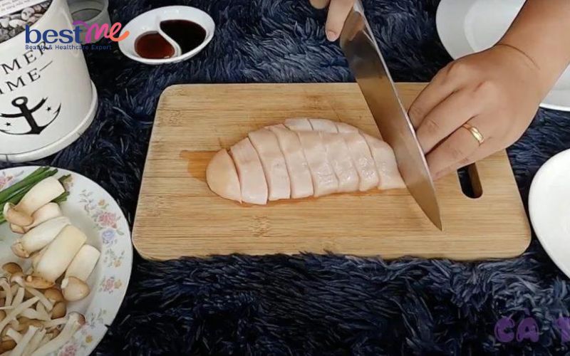 bestme-huong-dan-3-cach-lam-uc-ga-nuong-mat-ong-vang-ong-thom-ngon-khong-lo-map-2 Bestme hướng dẫn 3 cách làm ức gà nướng mật ong vàng óng, thơm ngon không lo mập - 2