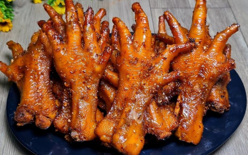 bi-quyet-lam-chan-ga-nuong-sa-te-ngon-nhuc-nach-ai-cung-me-1 Bí quyết làm chân gà nướng sa tế ngon nhức nách ai cũng mê - 1
