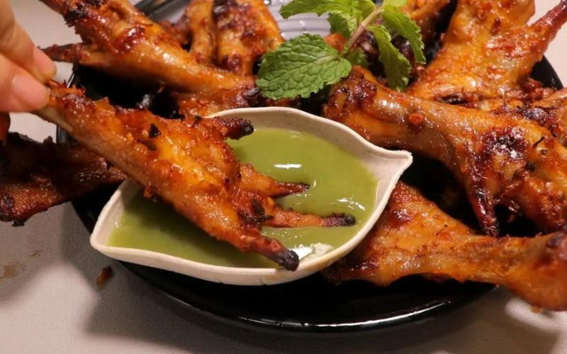 bi-quyet-lam-chan-ga-nuong-sa-te-ngon-nhuc-nach-ai-cung-me-6 Bí quyết làm chân gà nướng sa tế ngon nhức nách ai cũng mê - 6