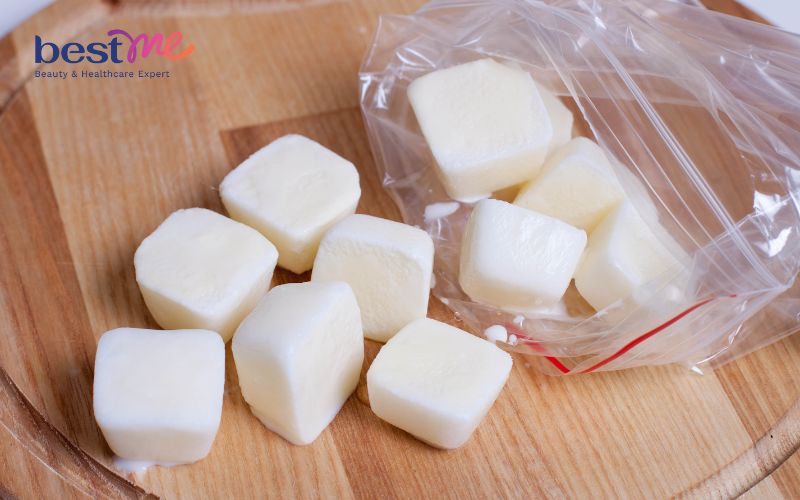 bi-quyet-lam-dep-bang-sua-tuoi-khong-duong-dong-da-cho-lan-da-trang-min-3 Bí quyết làm đẹp bằng sữa tươi không đường đông đá cho làn da trắng mịn - 3