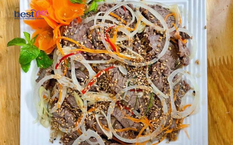 bi-quyet-lam-goi-bo-tai-chanh-ngon-nhuc-nach-an-hoai-khong-ngan-9 Bí quyết làm gỏi bò tái chanh ngon nhức nách ăn hoài không ngán - 9