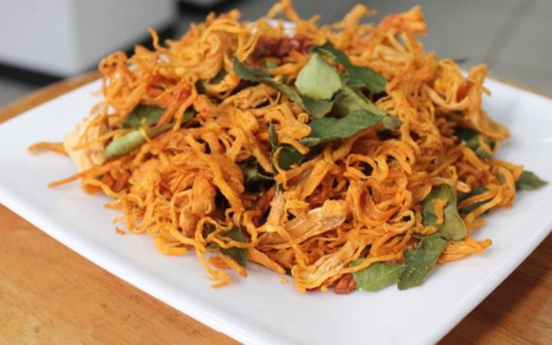 bi-quyet-lam-kho-ga-bo-toi-an-la-ghien-4 Bí quyết làm khô gà bơ tỏi ăn là ghiền - 4