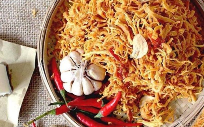 bi-quyet-lam-kho-ga-bo-toi-an-la-ghien-8 Bí quyết làm khô gà bơ tỏi ăn là ghiền - 8