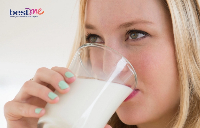 Sữa là một nguồn canxi tự nhiên, vô cùng dễ tiếp cận