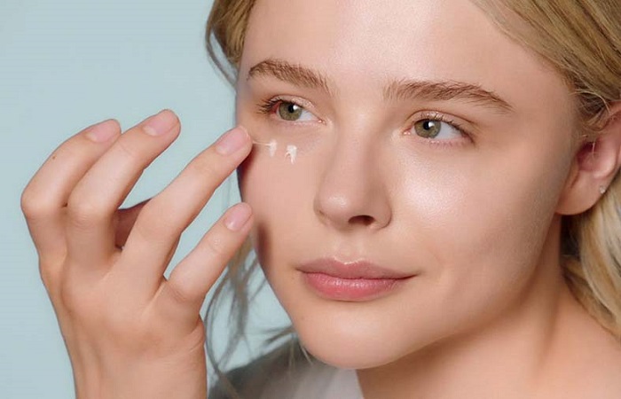 Thoa kem chống nắng có chỉ số chống nắng SPF 30 trở lên