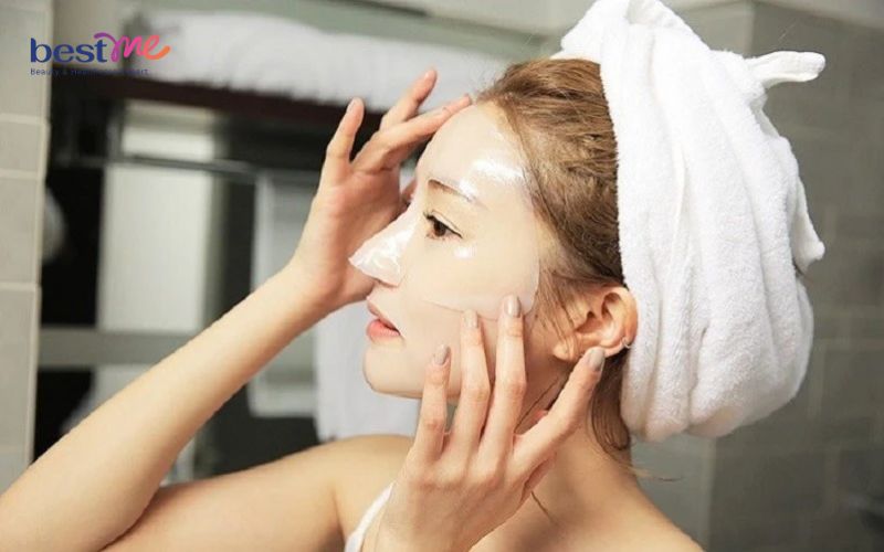 boi-kem-duong-am-bi-rat-mat-nong-mat-cham-chich-phai-lam-sao-7 Bôi kem dưỡng ẩm bị rát mặt, nóng mặt, châm chích phải làm sao? - 7