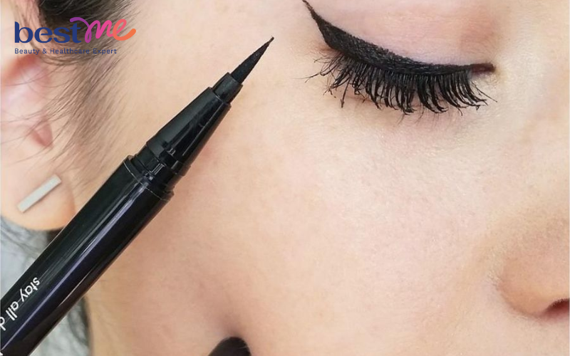 but-ke-mat-stila-review-tu-a-z-co-tot-khong-gia-bao-nhieu-5 Bút kẻ mắt Stila Review từ A-Z: Có tốt không? Giá bao nhiêu? - 5