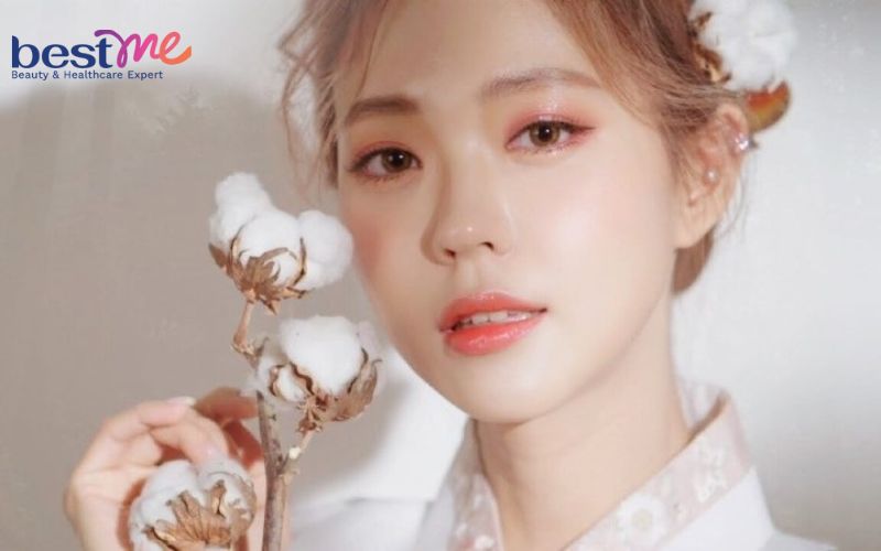 cac-kieu-trang-diem-makeup-co-dau-nhe-nhang-tu-nhien-dep-nhat-4 Các kiểu trang điểm makeup cô dâu nhẹ nhàng tự nhiên đẹp nhất - 4