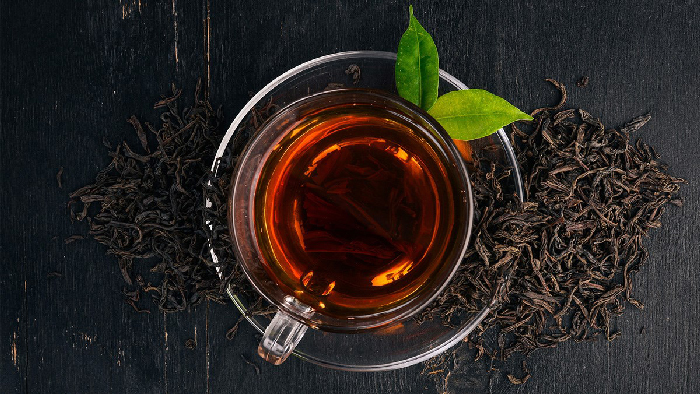Trà đen có khả năng giảm mỡ thừa không hề kém cạnh trà xanh nhờ chứa thành phần Flavonoid
